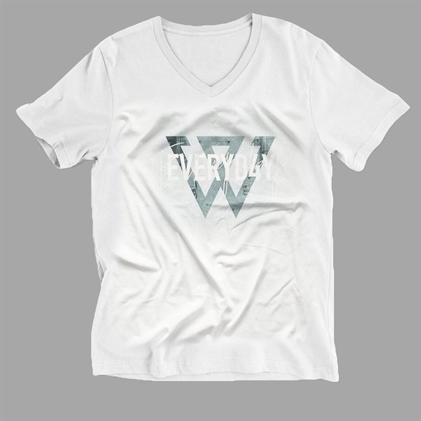 Winner V-Neck T-Shirt DCKPO294