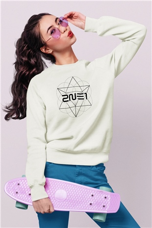 2NE1 K-Pop Beyaz Unisex Sweatshirt