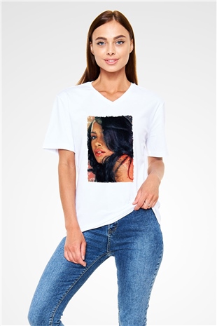Aaliyah Beyaz Unisex V Yaka Tişört