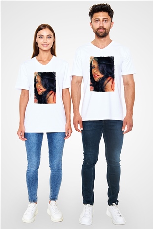 Aaliyah Beyaz Unisex V Yaka Tişört
